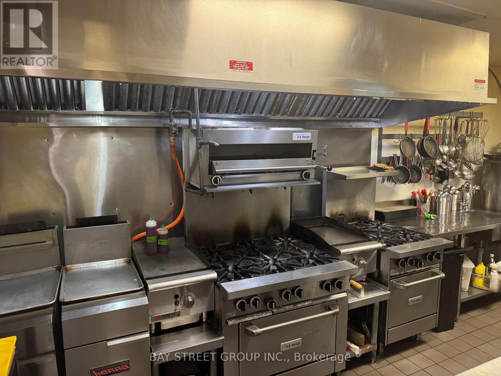 Photo 10 of 2197 Bloor Street W, Toronto ON