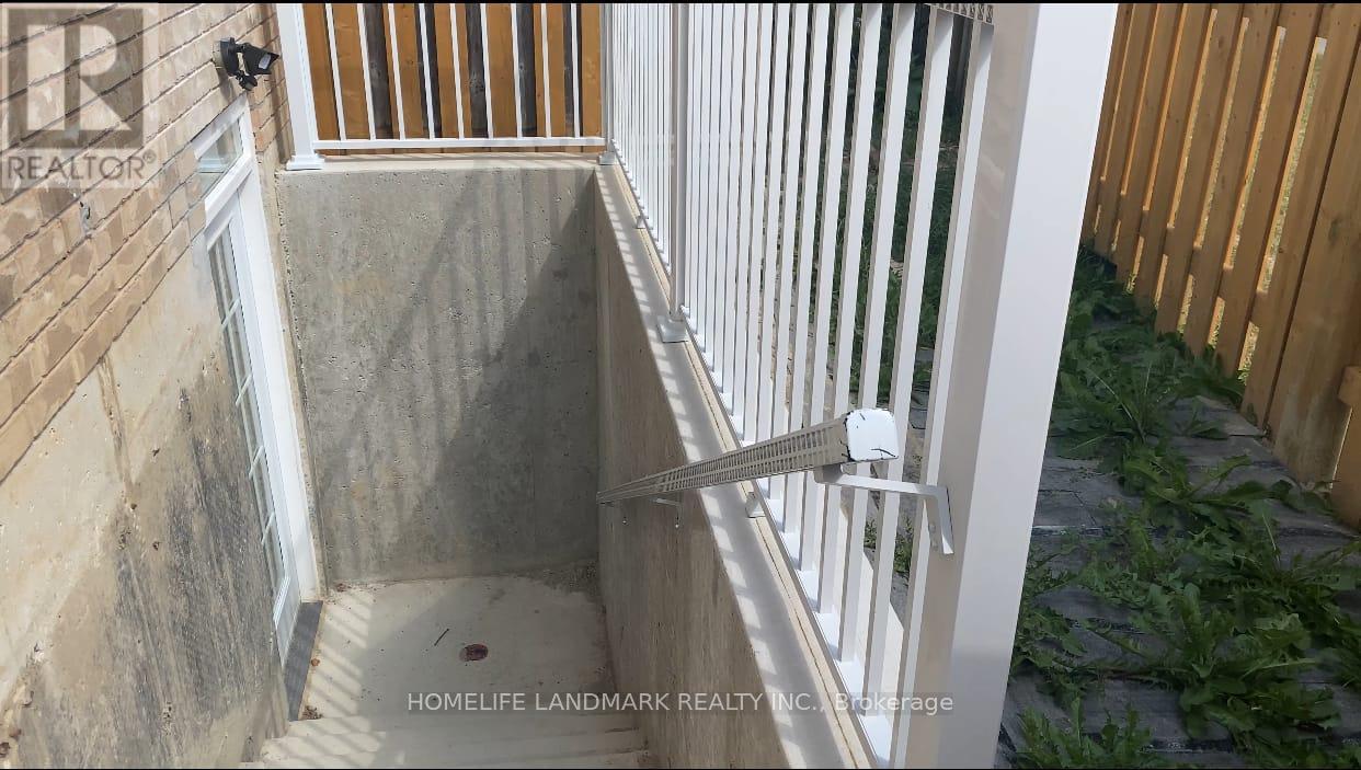 Photo 8 of 147 Bocelli Crescent, Hamilton ON