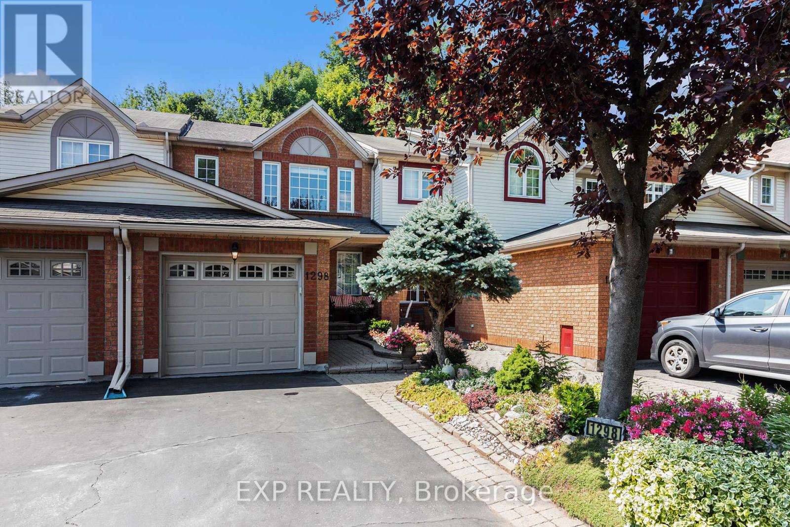 1298 Silvestri Crescent - Extensive Landscaping
