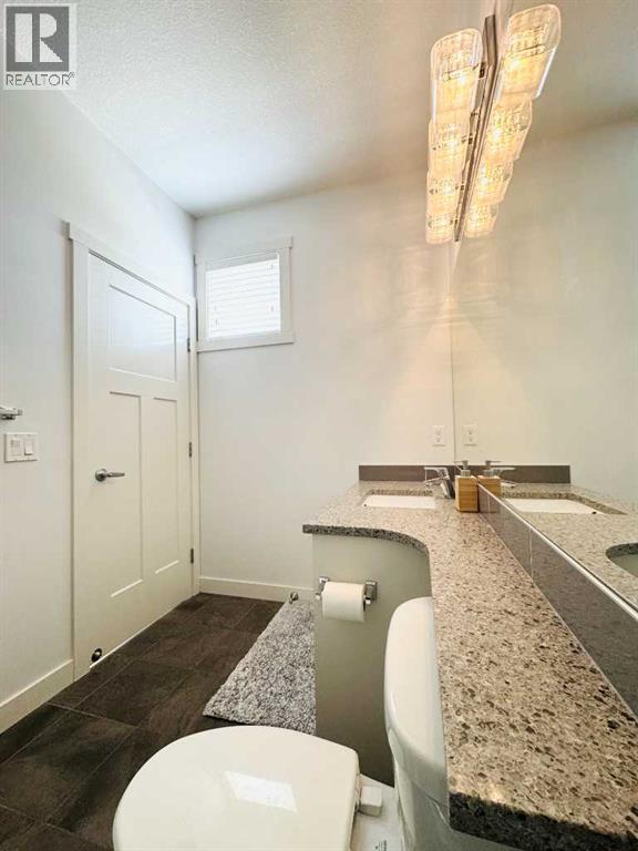 Single Family House for Sale in  Evanston Manor NW Evanston Calgary 