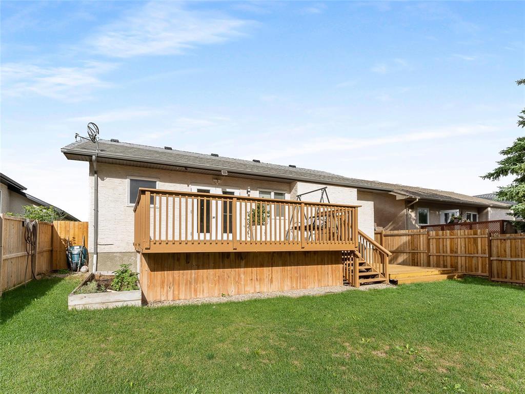 Photo 25 of 38 Woodridge Drive, Beausejour MB