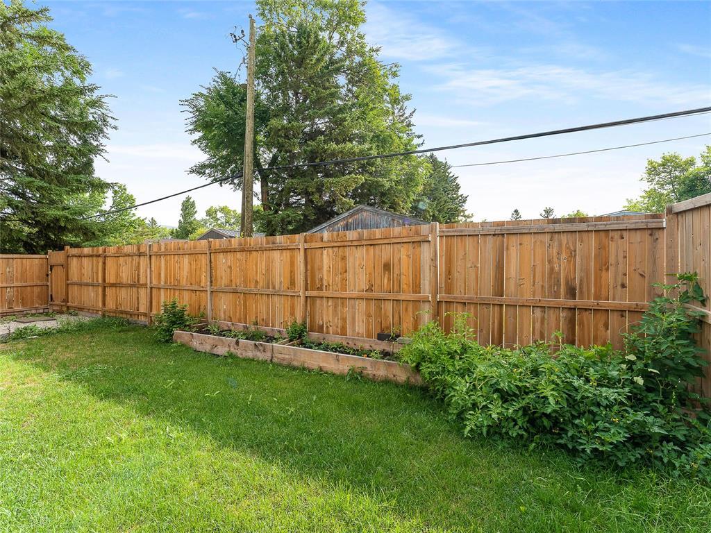 Photo 12 of 38 Woodridge Drive, Beausejour MB