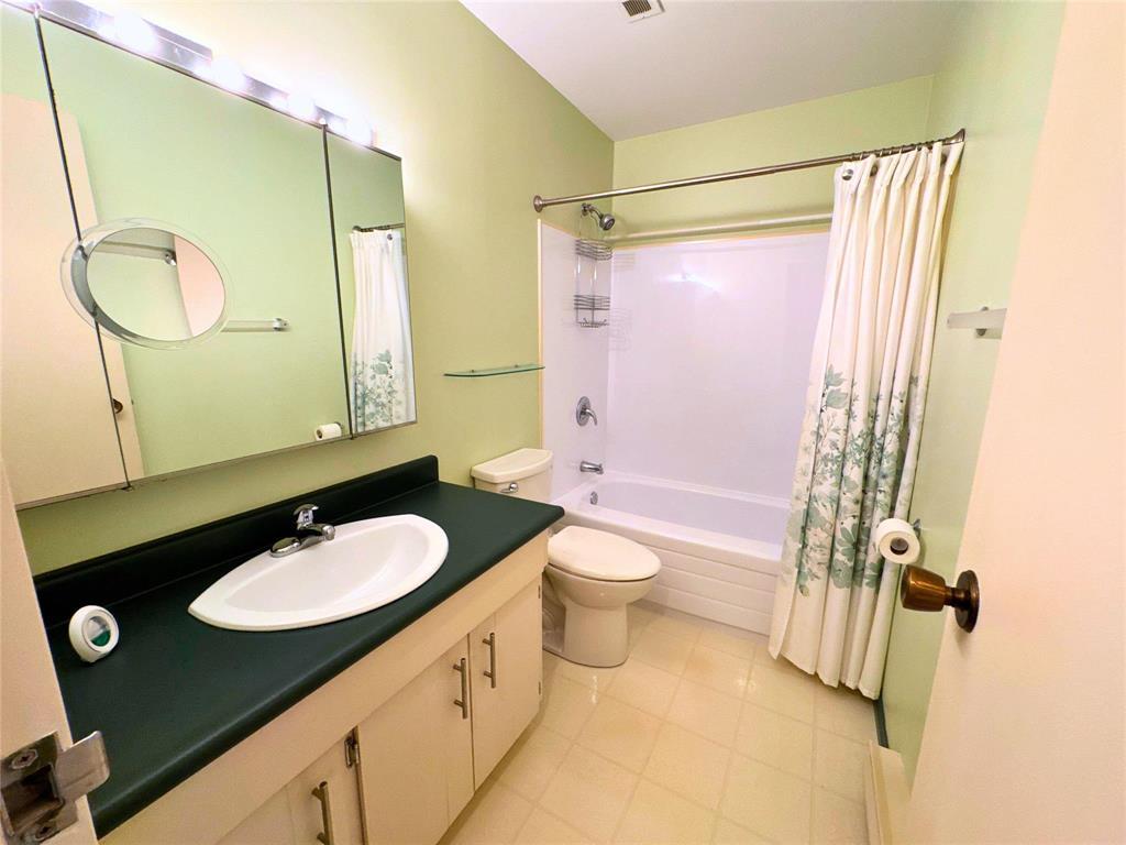 Photo 13 of 112 3000 Pembina Highway, Winnipeg MB