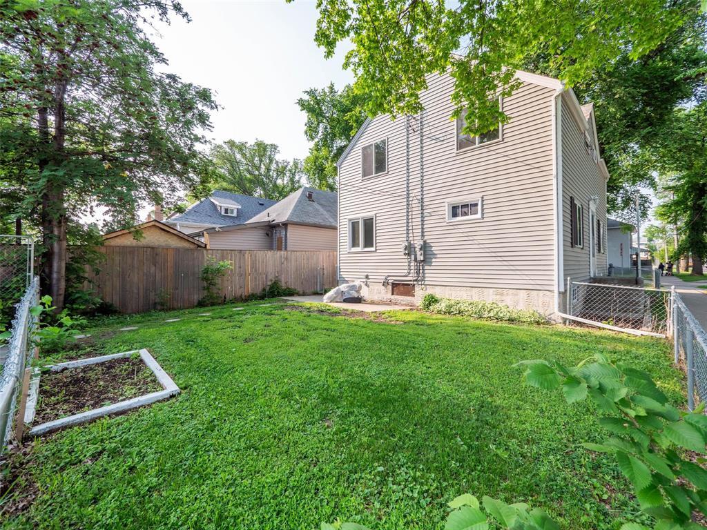 Photo 15 of 61 Noble Avenue, Winnipeg MB