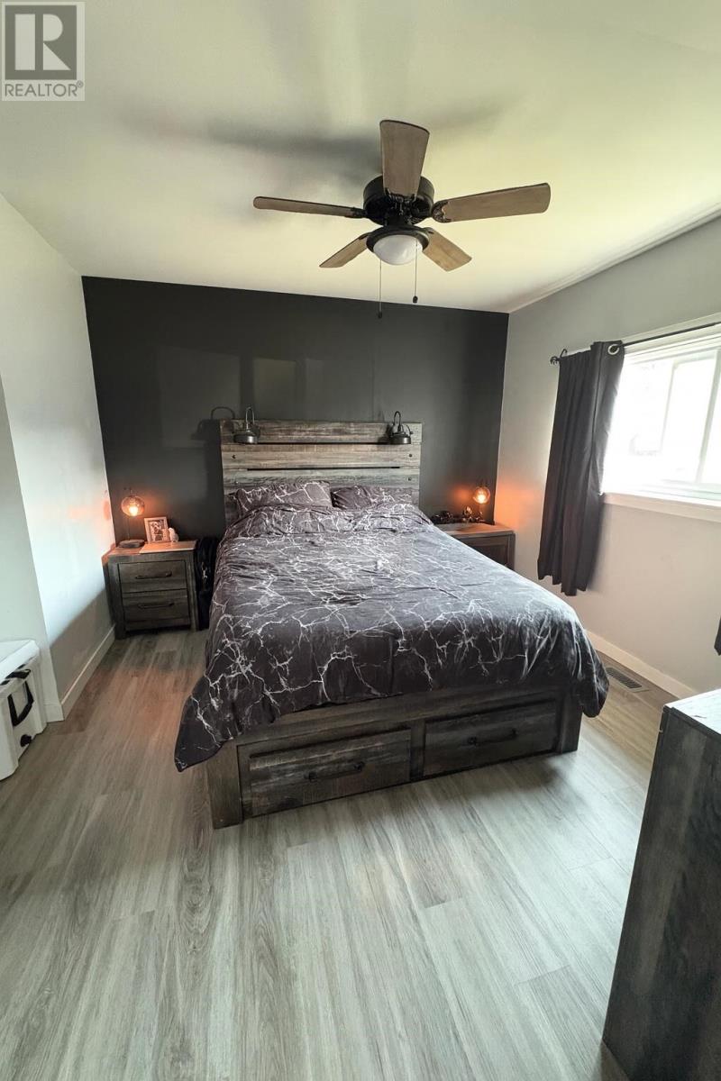 Photo 7 of 229 Glasgow Ave, Sault Ste Marie ON