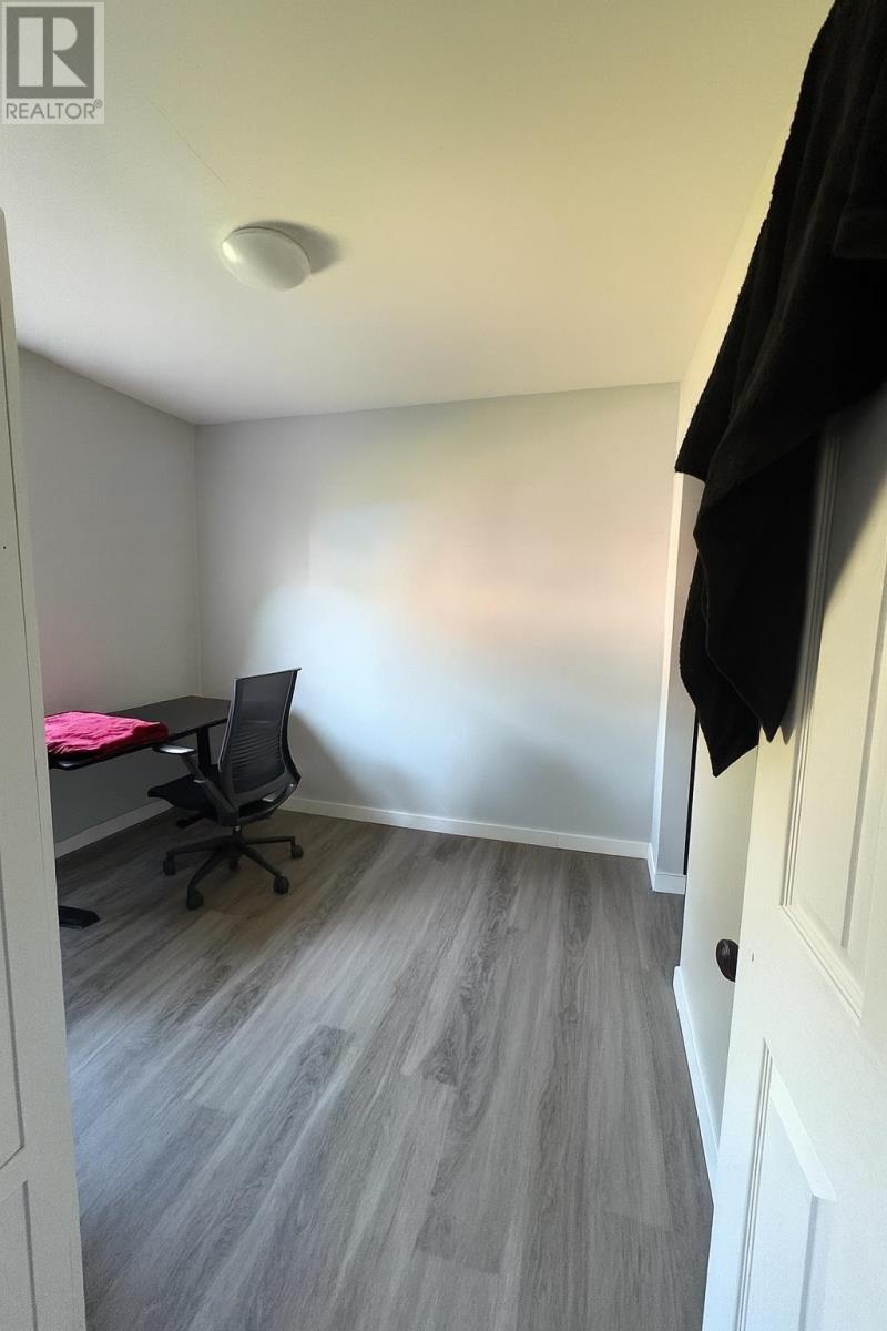 Photo 2 of 229 Glasgow Ave, Sault Ste Marie ON