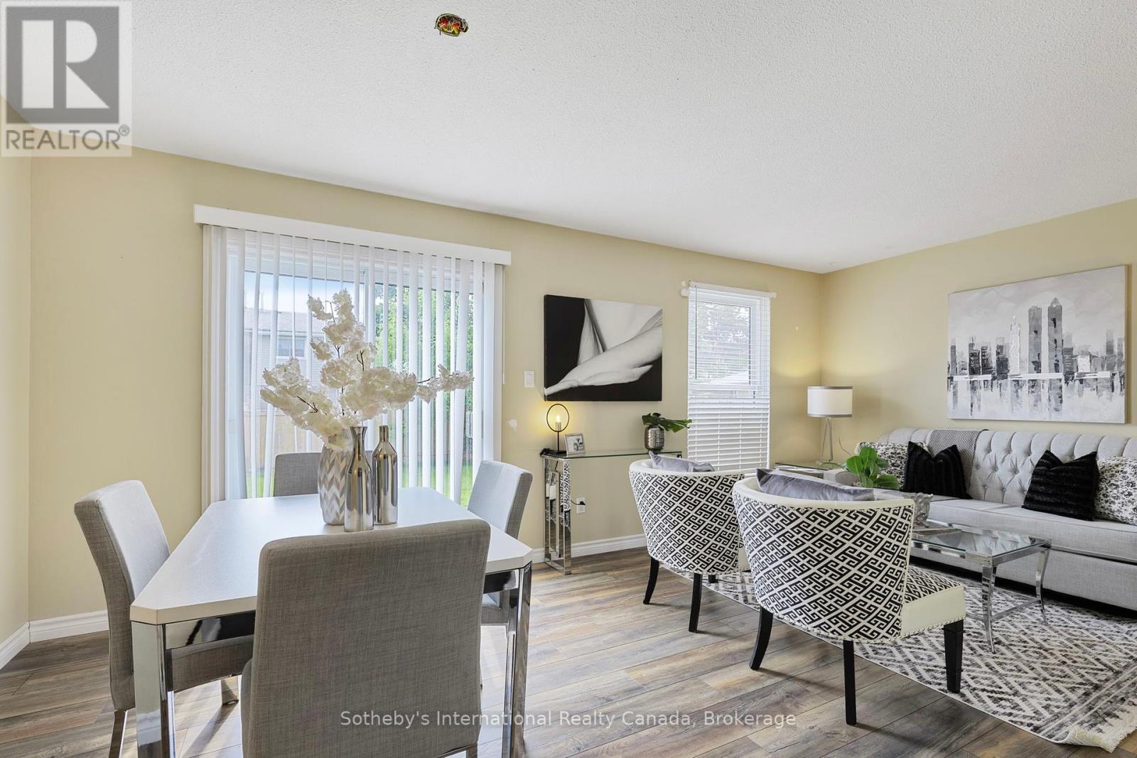 Photo 1 of 26 Christie Crescent, Barrie ON