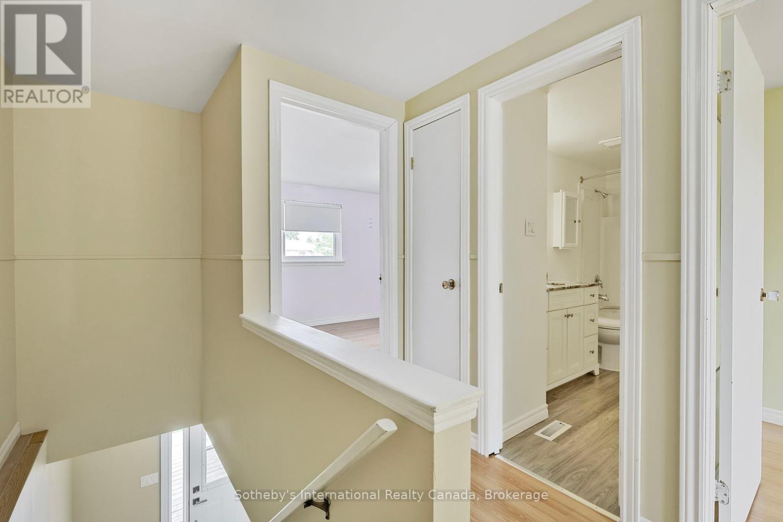 Photo 2 of 26 Christie Crescent, Barrie ON