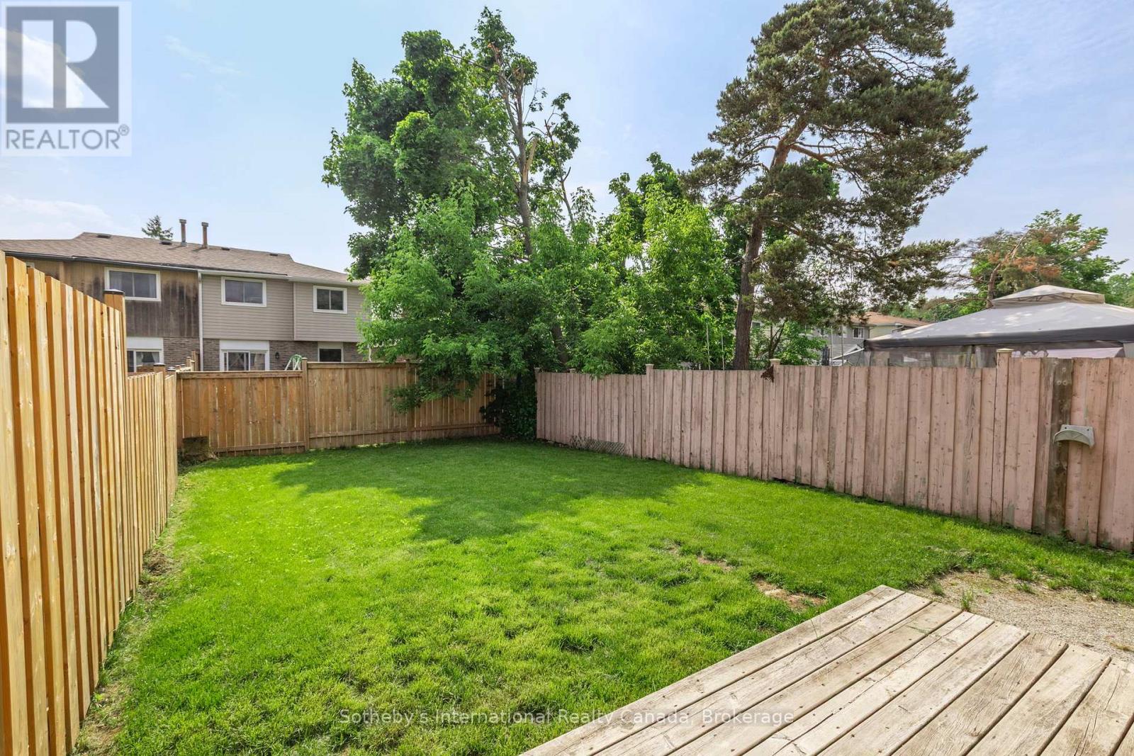 Photo 11 of 26 Christie Crescent, Barrie ON