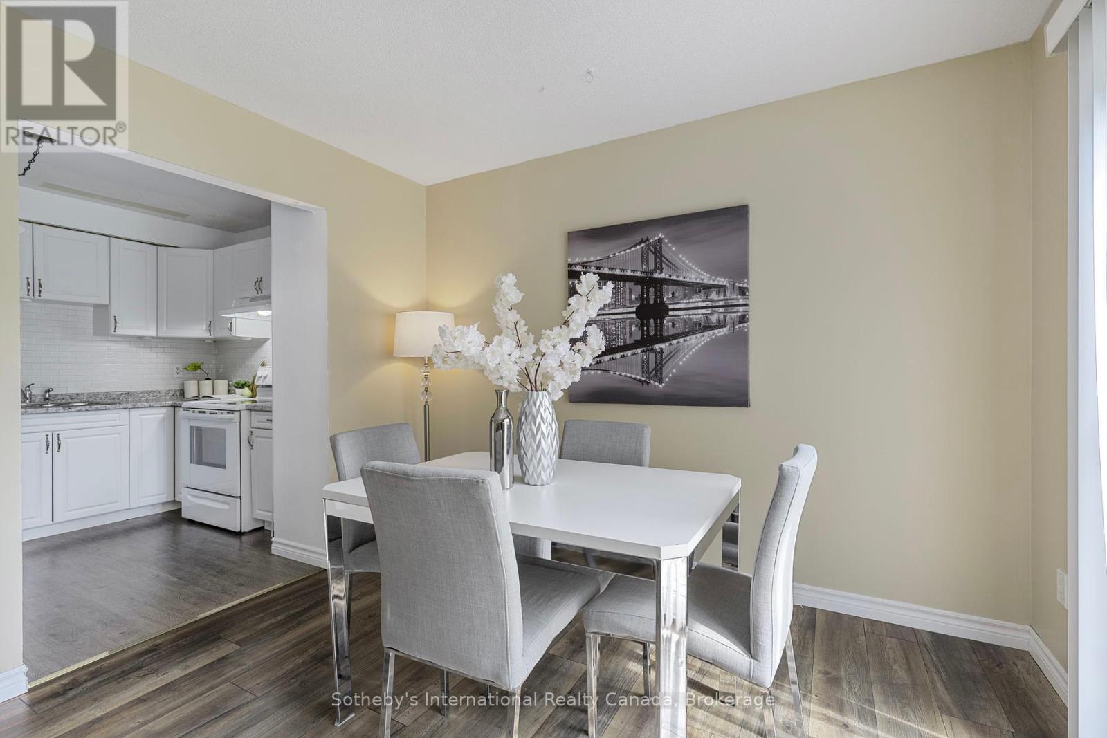 Photo 18 of 26 Christie Crescent, Barrie ON