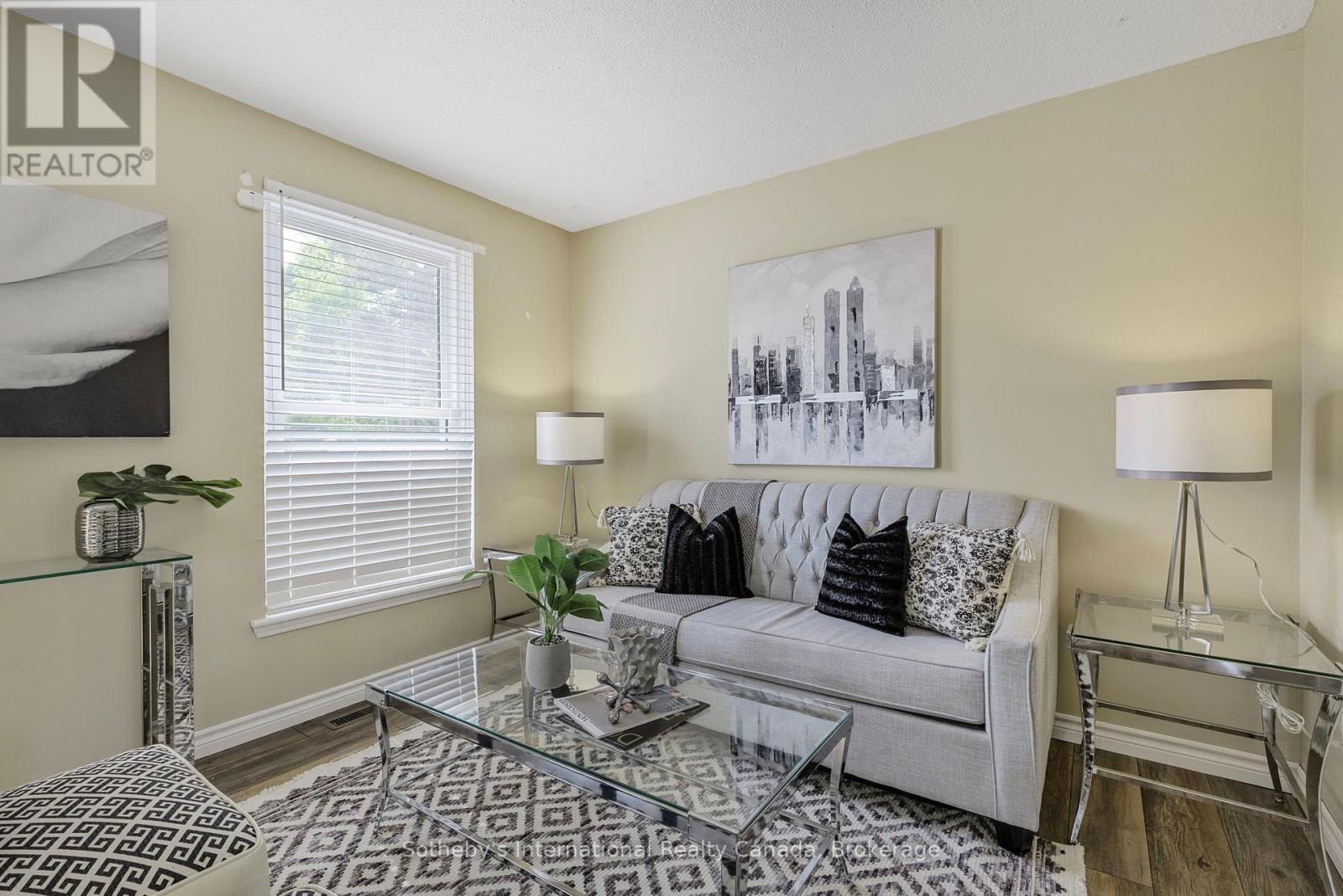 Photo 19 of 26 Christie Crescent, Barrie ON
