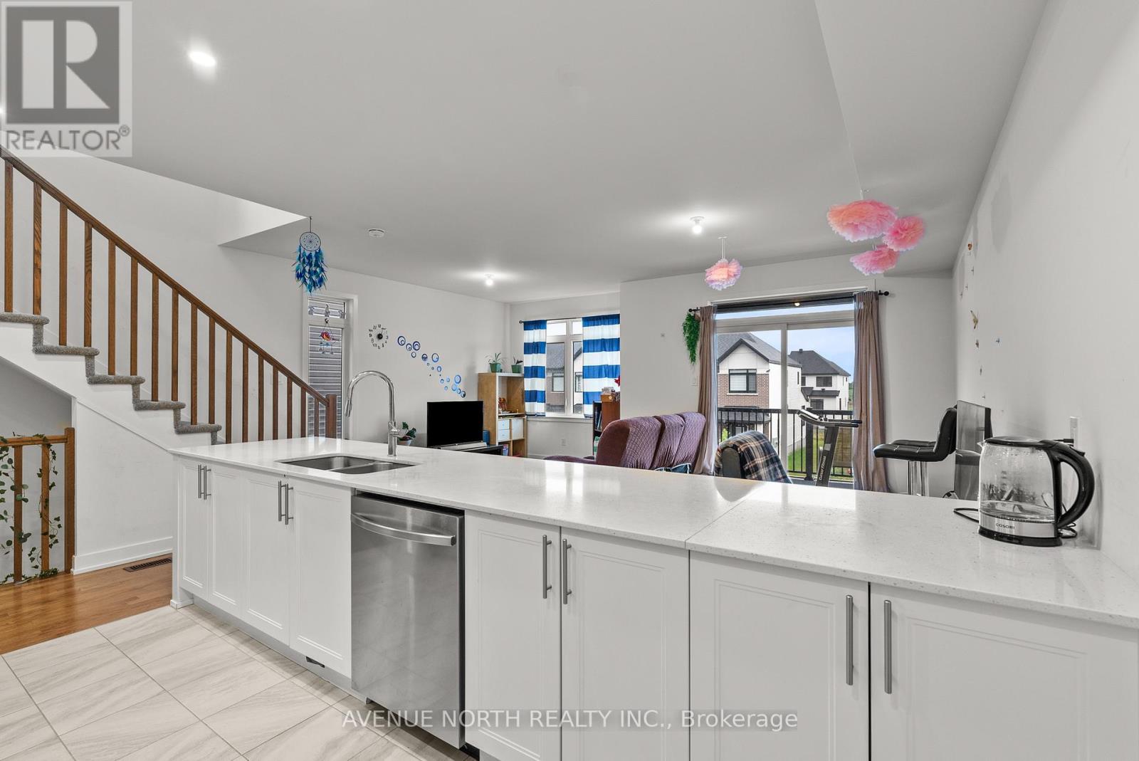 Photo 10 of 870 Anciano Crescent, Ottawa ON