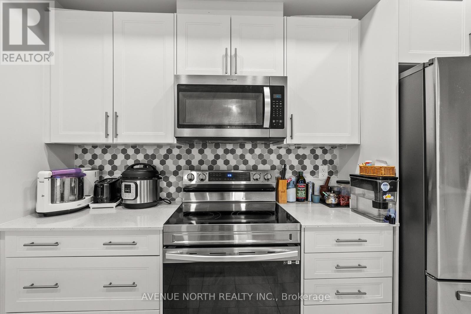 Photo 8 of 870 Anciano Crescent, Ottawa ON