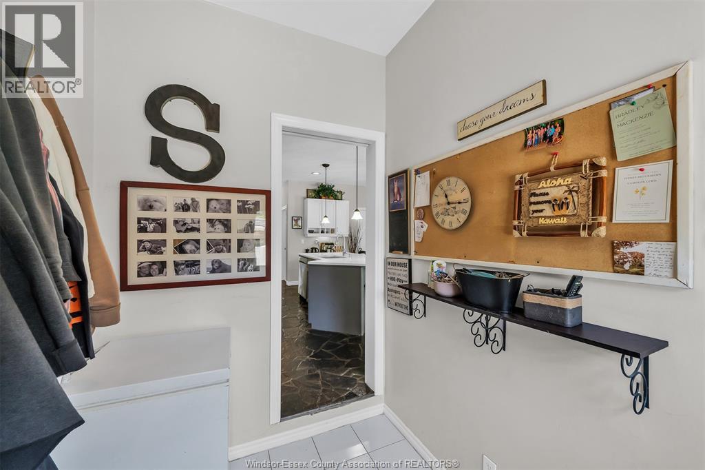 Photo 16 of 1210 Monty Avenue, Lasalle ON