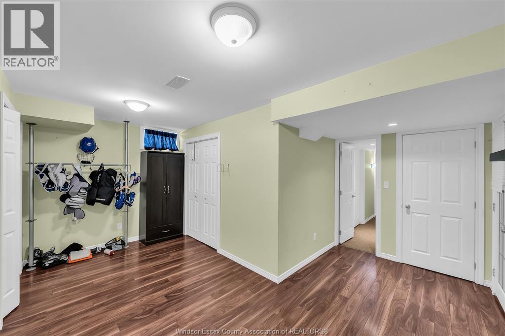 Photo 32 of 1210 Monty Avenue, Lasalle ON