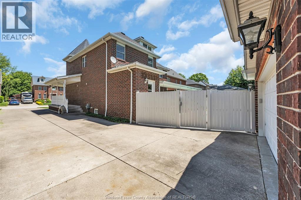 Photo 34 of 1210 Monty Avenue, Lasalle ON