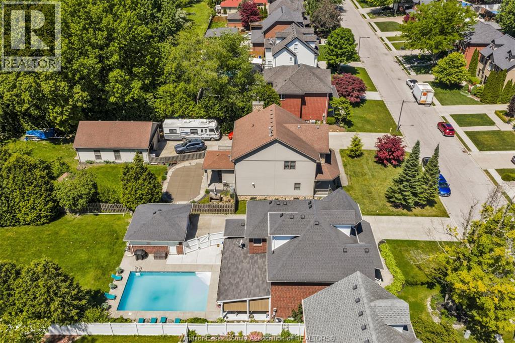 Photo 40 of 1210 Monty Avenue, Lasalle ON