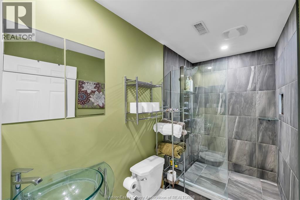 Photo 31 of 1210 Monty Avenue, Lasalle ON