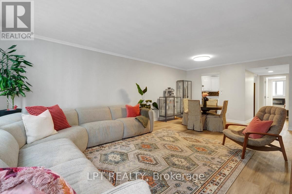 Photo 12 of Ph 3 18 Nepean Street, Ottawa ON