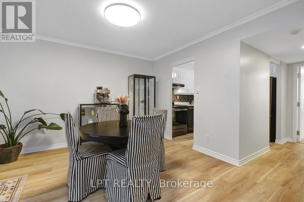 Photo 16 of Ph 3 18 Nepean Street, Ottawa ON