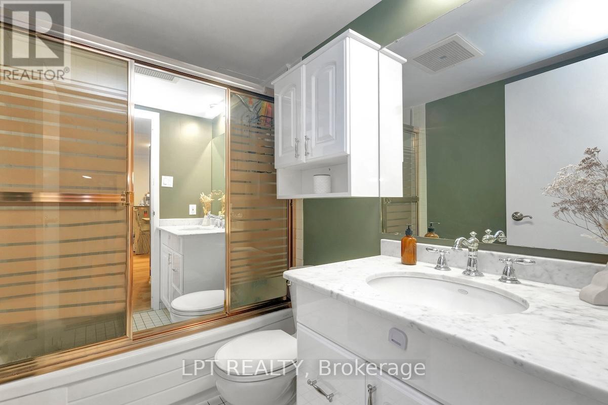 Photo 3 of Ph 3 18 Nepean Street, Ottawa ON