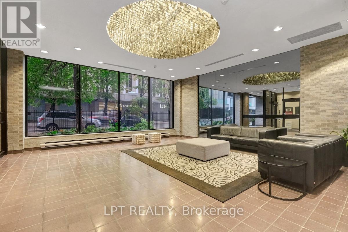 Photo 26 of Ph 3 18 Nepean Street, Ottawa ON