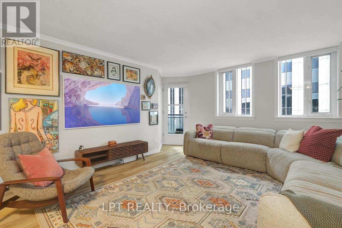 Photo 9 of Ph 3 18 Nepean Street, Ottawa ON