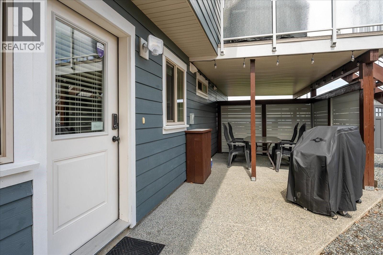 Photo 8 of 372 Cariboo Dr, Nanaimo BC
