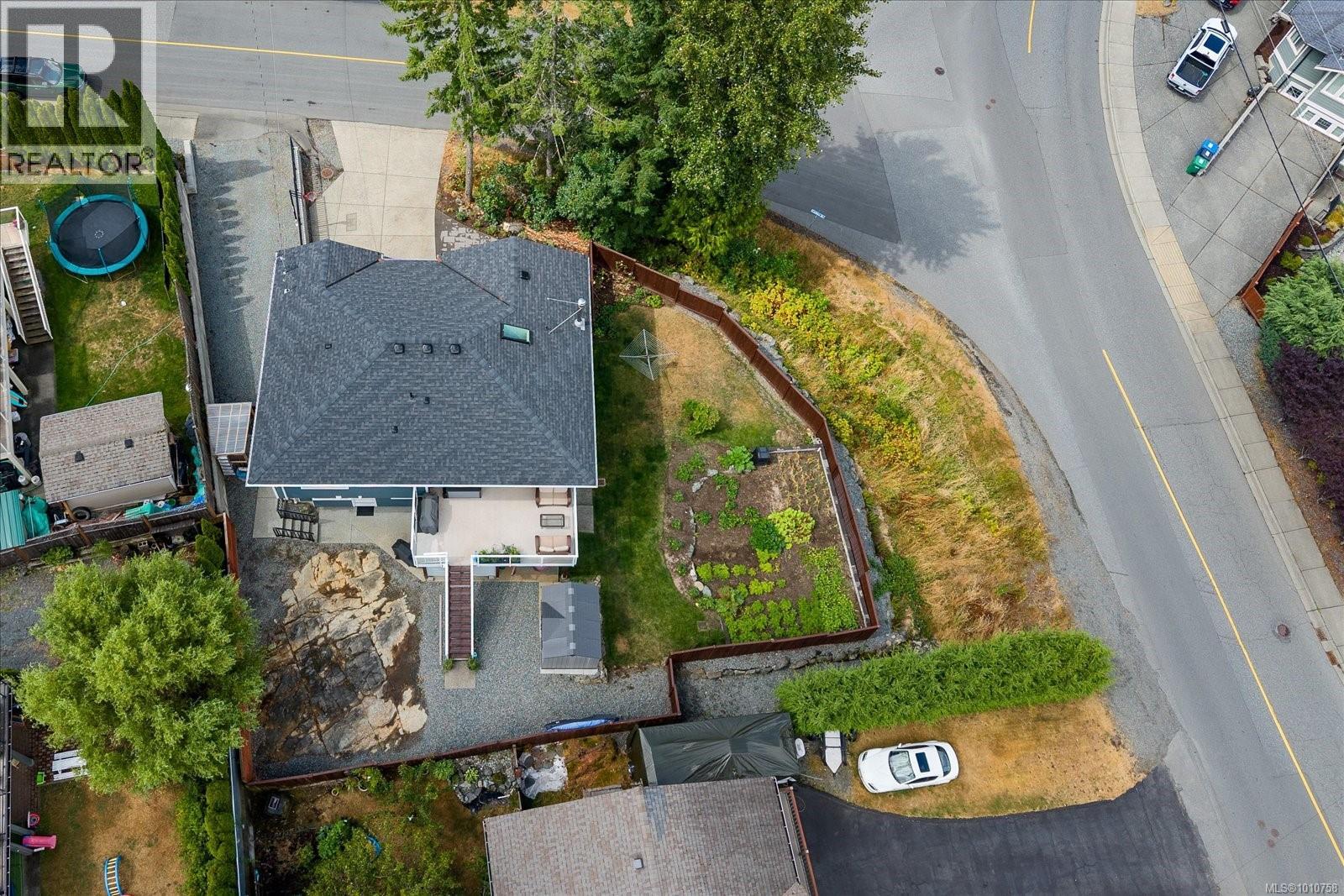 Photo 56 of 372 Cariboo Dr, Nanaimo BC