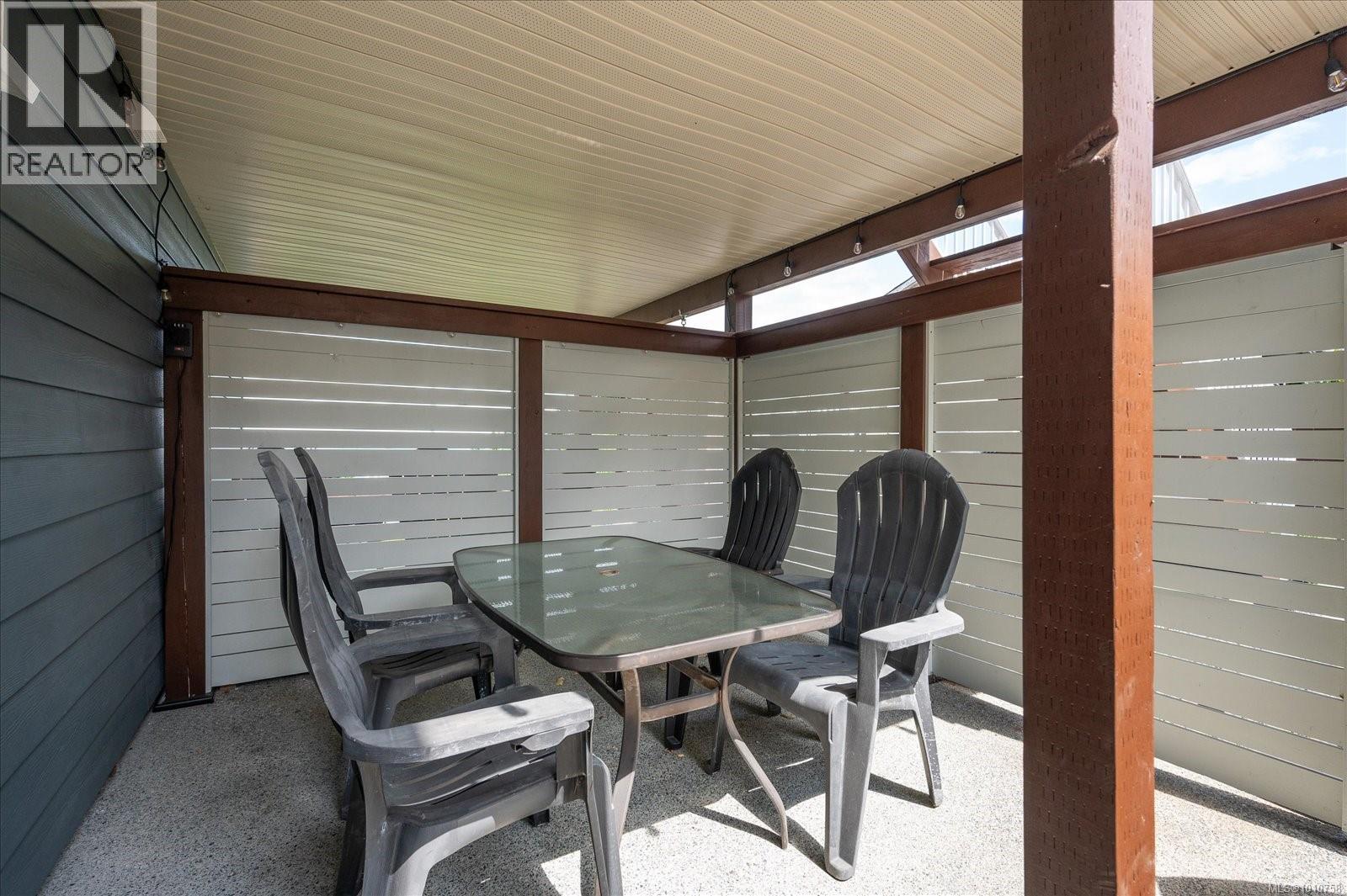 Photo 3 of 372 Cariboo Dr, Nanaimo BC