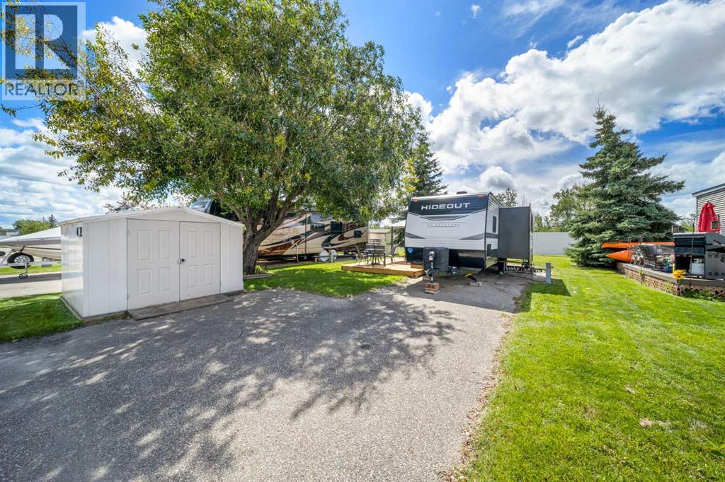 Photo 4 of 3049 25074 South Pine Lake Road, Rural Red Deer County AB
