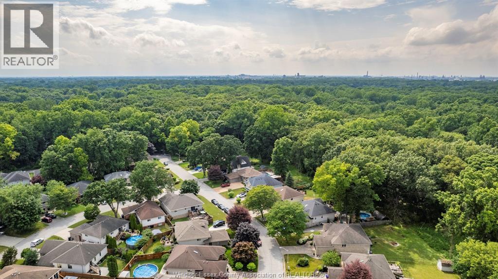 Photo 6 of 2188 Amy Lynn Park, Windsor ON
