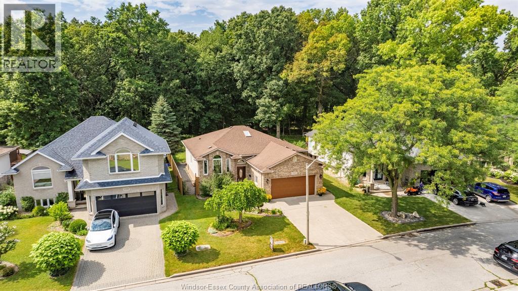 Photo 3 of 2188 Amy Lynn Park, Windsor ON