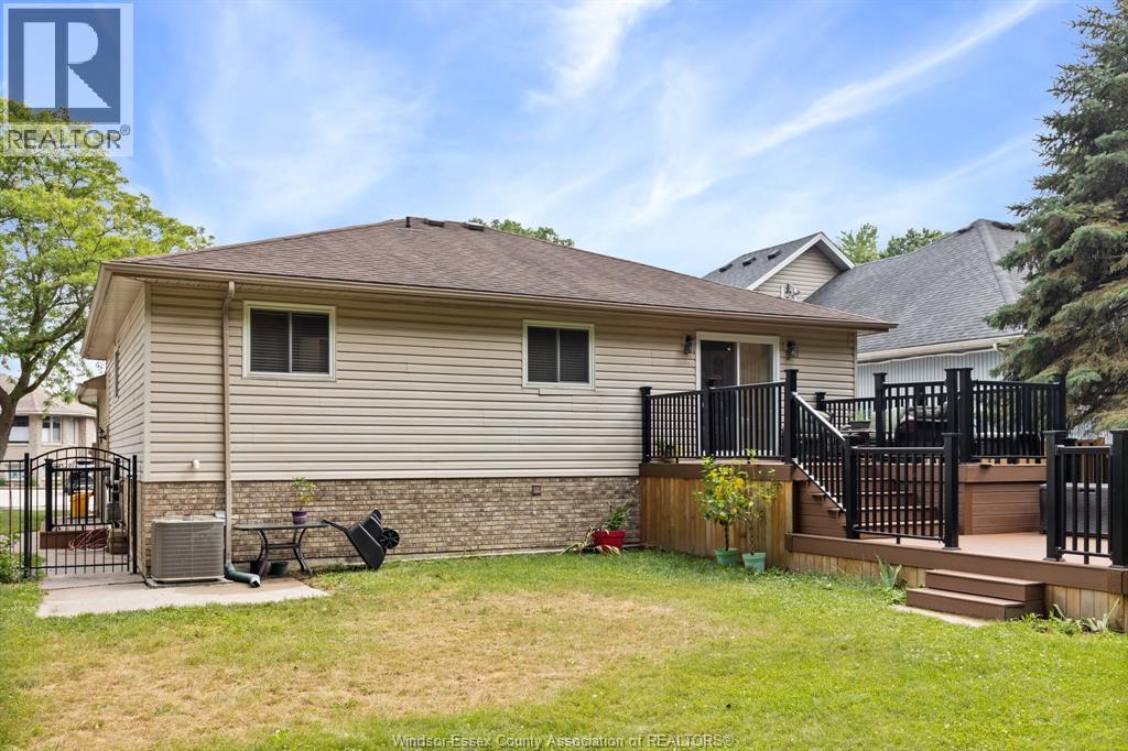 Photo 36 of 2188 Amy Lynn Park, Windsor ON