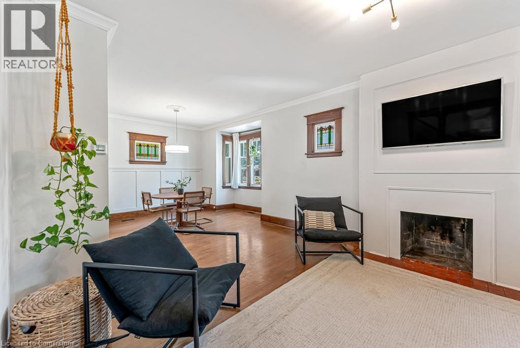 Photo 11 of 47 Eagle Avenue, Brantford ON