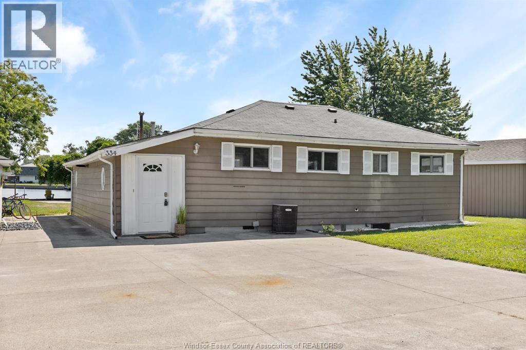 Photo 3 of 334 Island Crescent, Lighthouse Cove ON