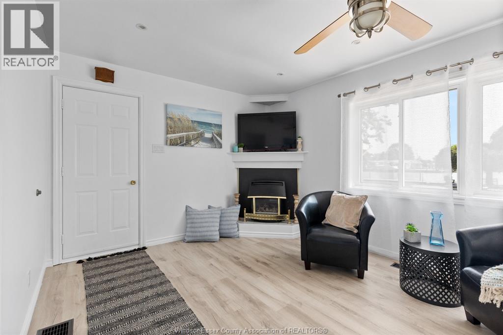Photo 11 of 334 Island Crescent, Lighthouse Cove ON