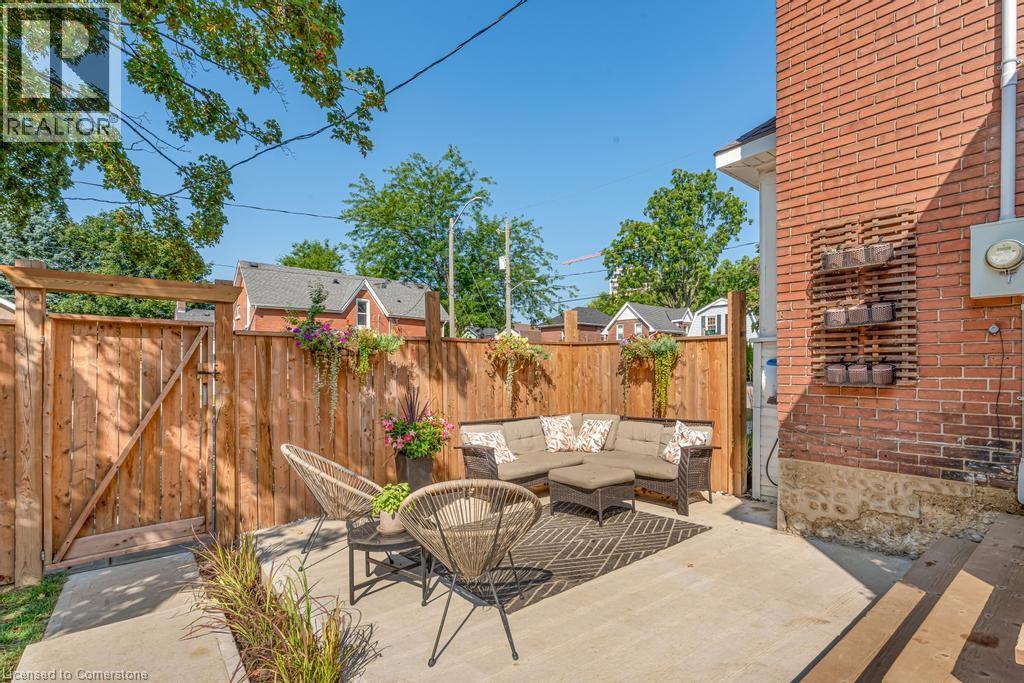 Photo 35 of 47 Eagle Avenue, Brantford ON