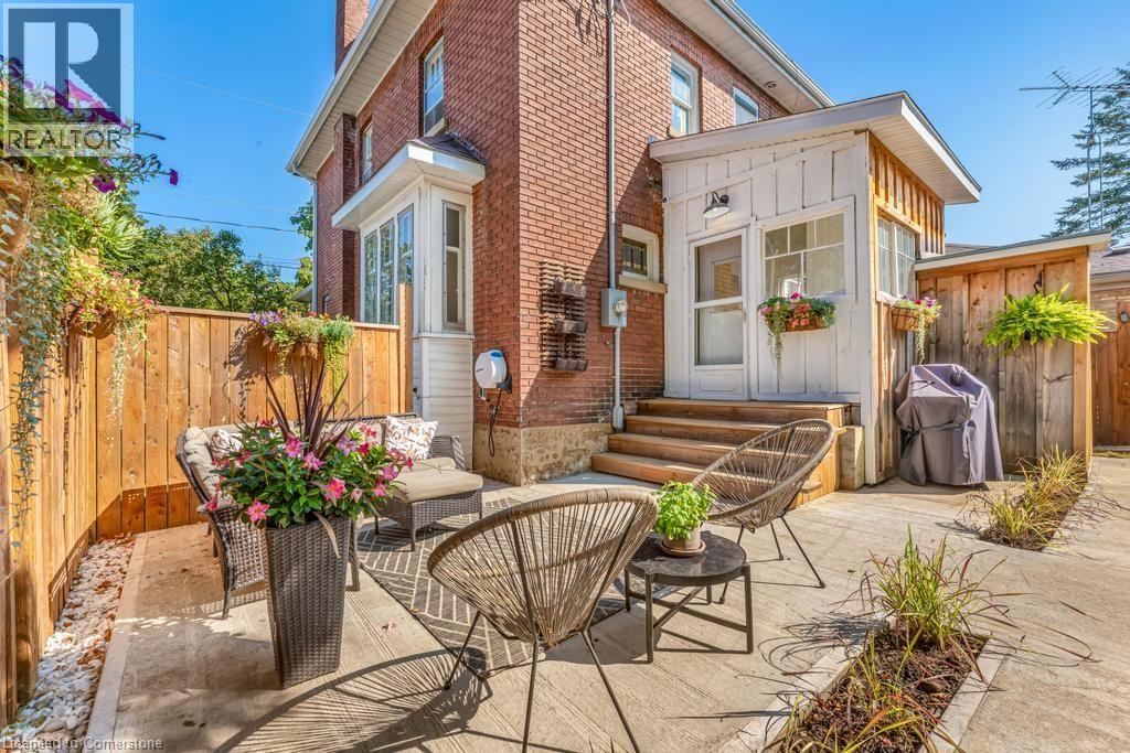 Photo 24 of 47 Eagle Avenue, Brantford ON