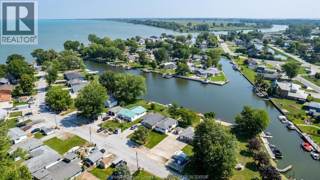 Photo 43 of 334 Island Crescent, Lighthouse Cove ON