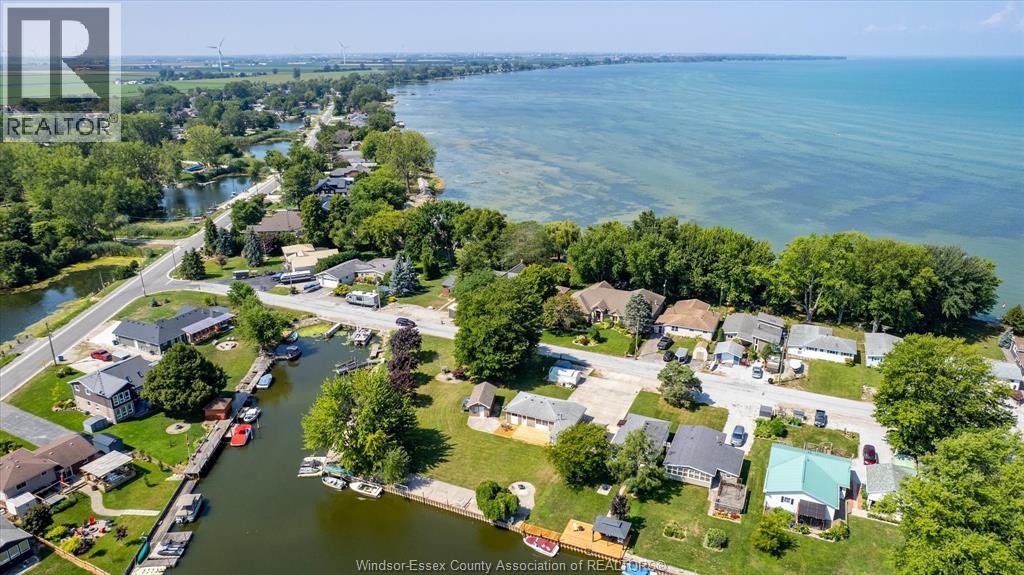 Photo 41 of 334 Island Crescent, Lighthouse Cove ON