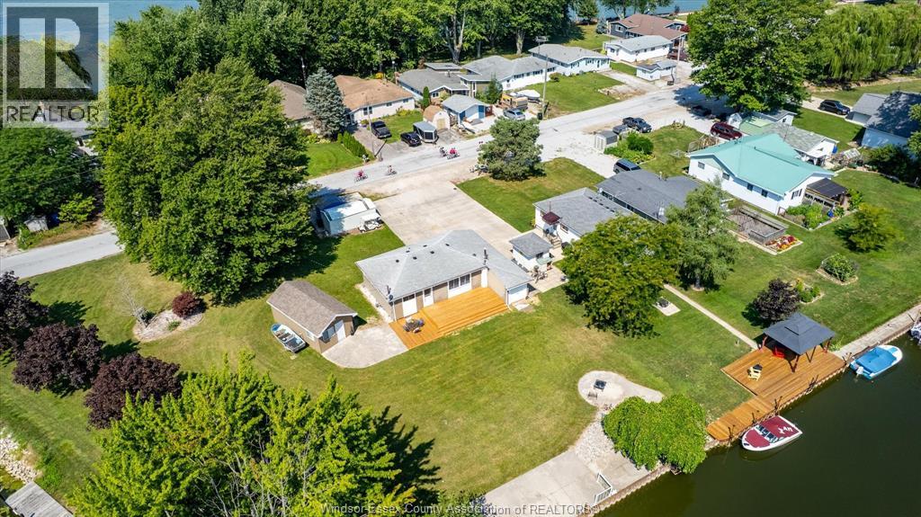 Photo 36 of 334 Island Crescent, Lighthouse Cove ON