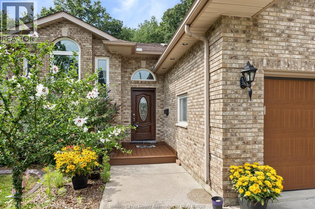 Photo 41 of 2188 Amy Lynn Park, Windsor ON