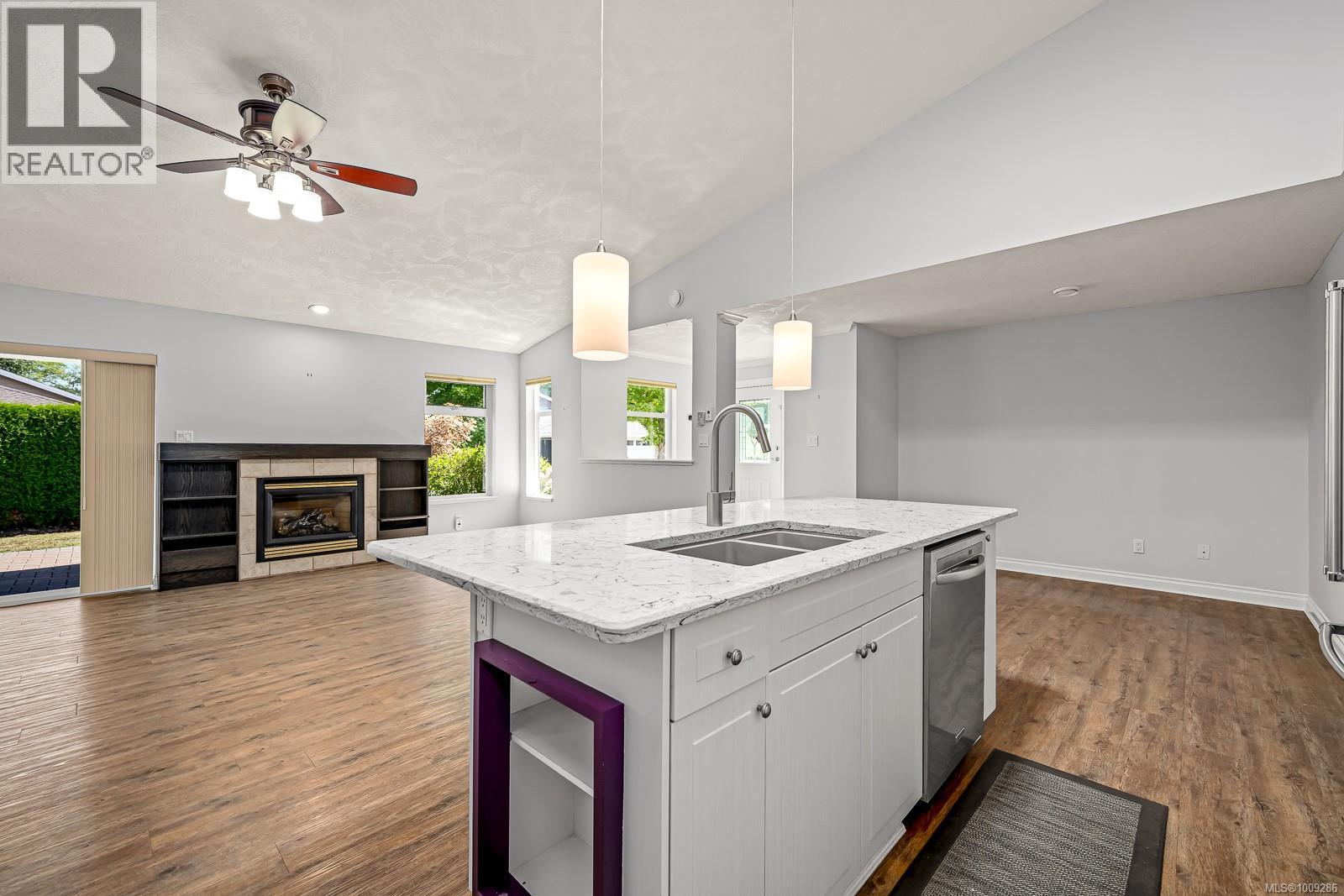 129 44 Anderton Ave, Courtenay