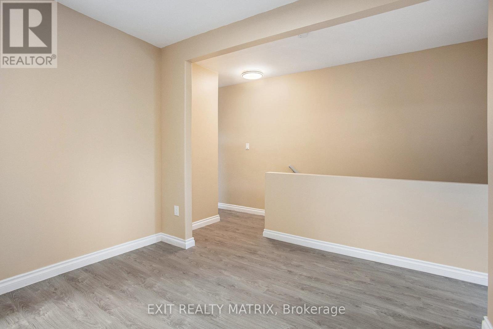 Photo 2 of 2 258 Park Street, Ottawa ON