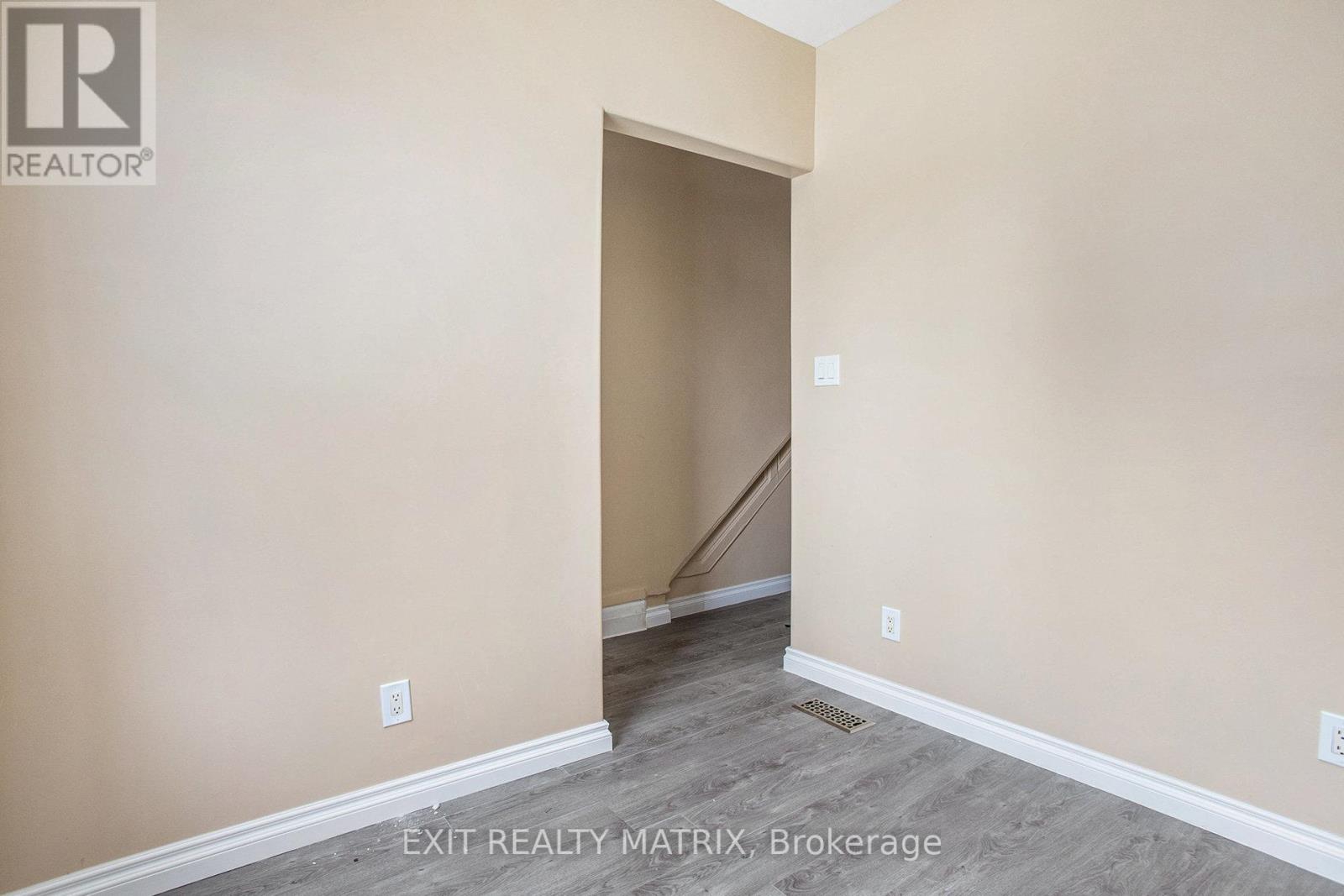 Photo 17 of 1 256 Park Street, Ottawa ON