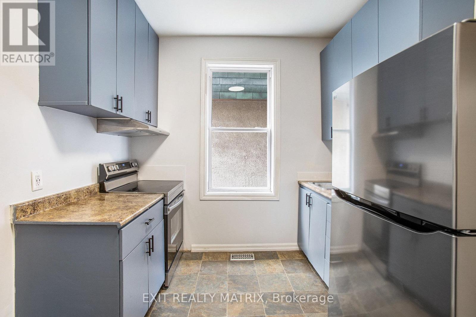 Photo 8 of 1 256 Park Street, Ottawa ON