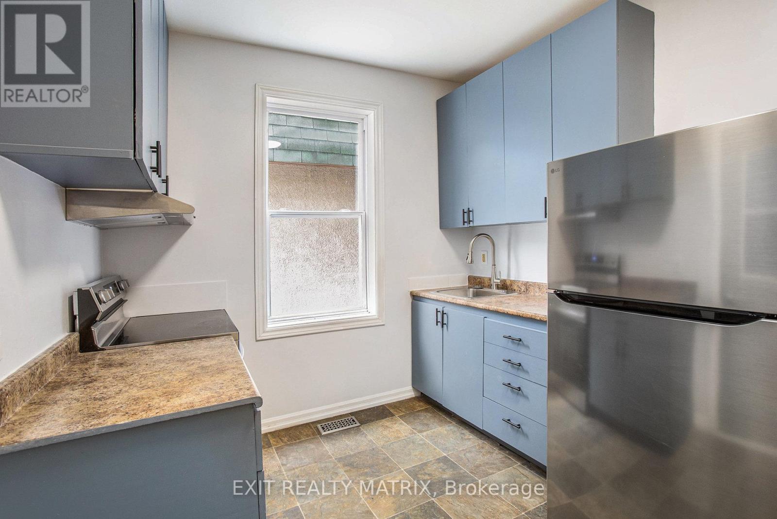 Photo 15 of 1 256 Park Street, Ottawa ON