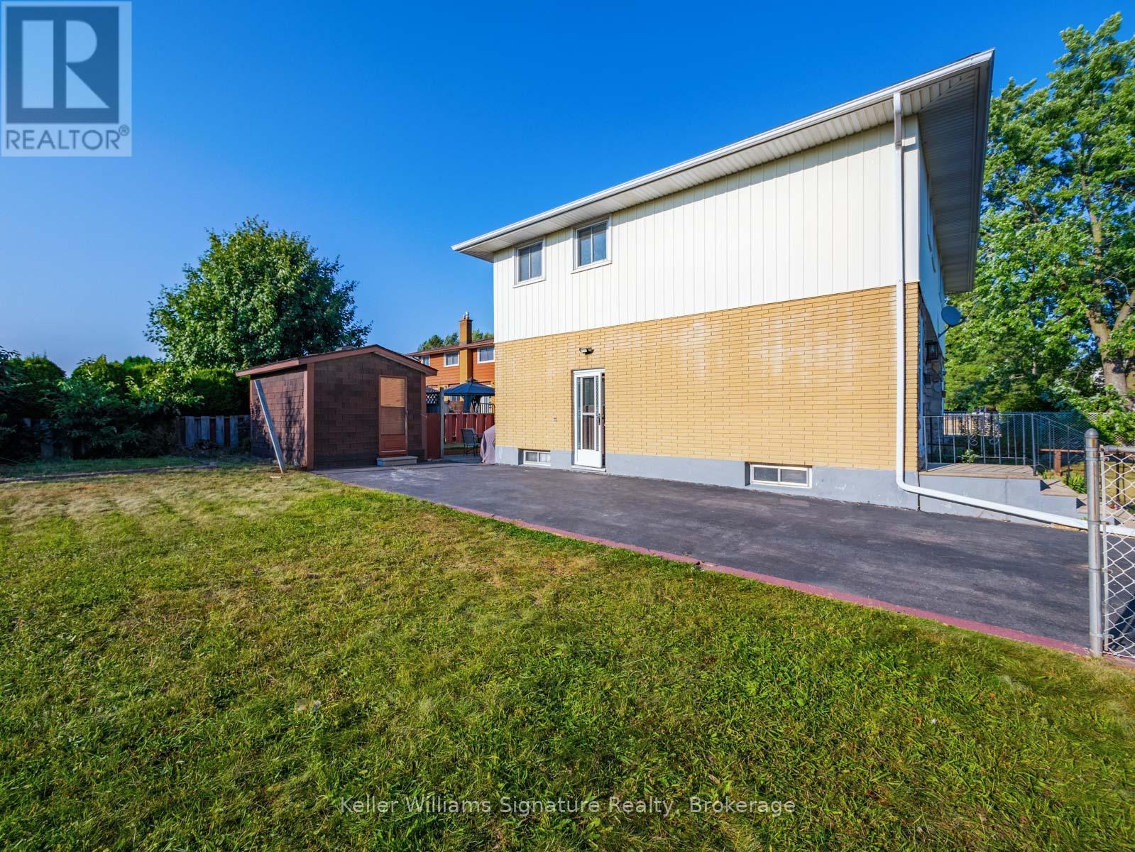 Photo 3 of 153 Dudhope Avenue, Cambridge ON