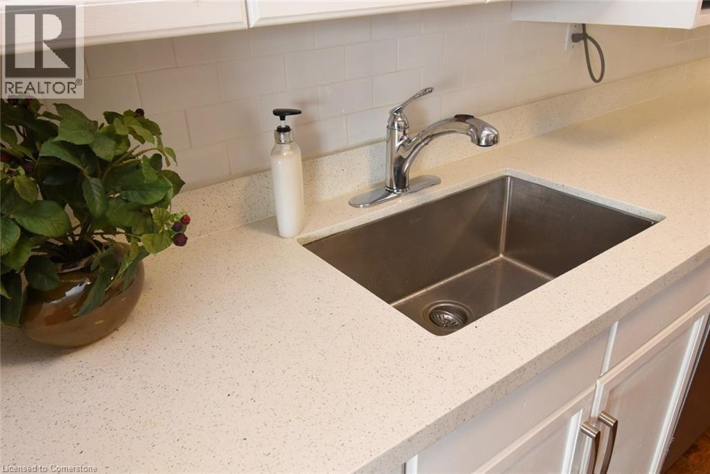 Photo 15 of 2055 Upper Middle Road Unit 1610, Burlington ON